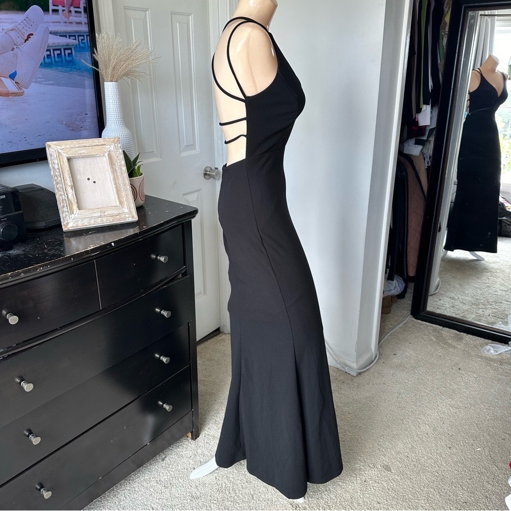 LULU’S ALL THIS ALLURE STRAPPY BACKLESS MERMAID MAXI DRESS - Picture 11 of 16